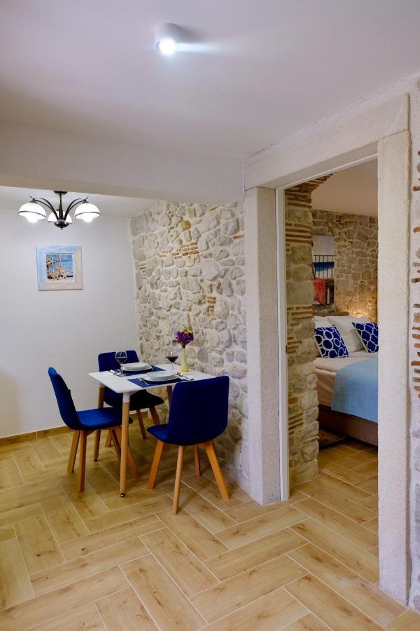 La Corte Di Kate-2 Biograd Na Moru Bagian luar foto