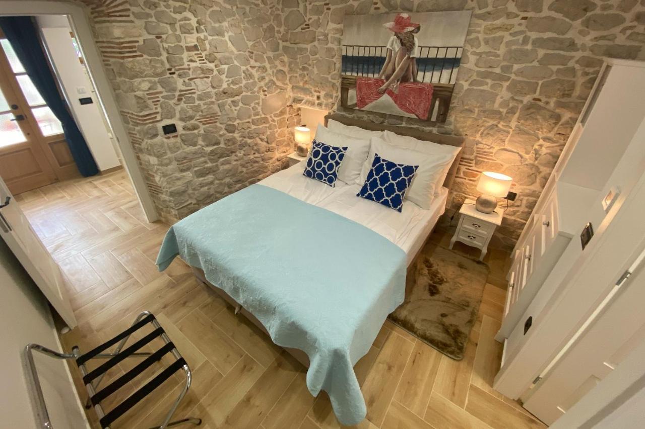 La Corte Di Kate-2 Biograd Na Moru Bagian luar foto